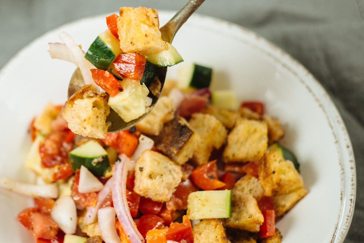 serving this vegetarian Italian panzanella salad to guests 
