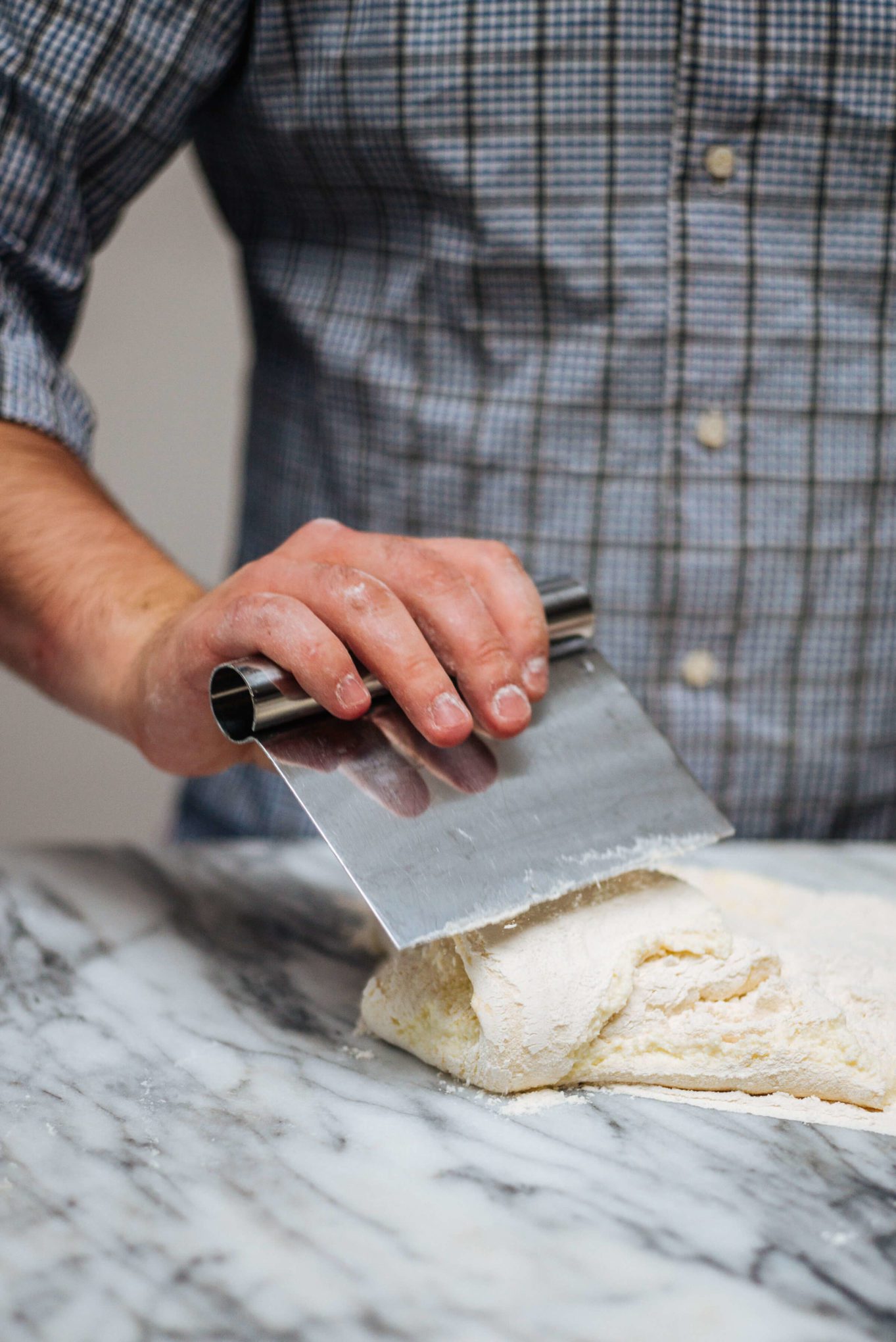  how to make Ricotta Gnocchi: mixing with pastry scraper