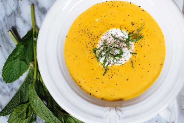The Taste Edit makes spicy summer squash soup in the summer for a vegetarian recipe