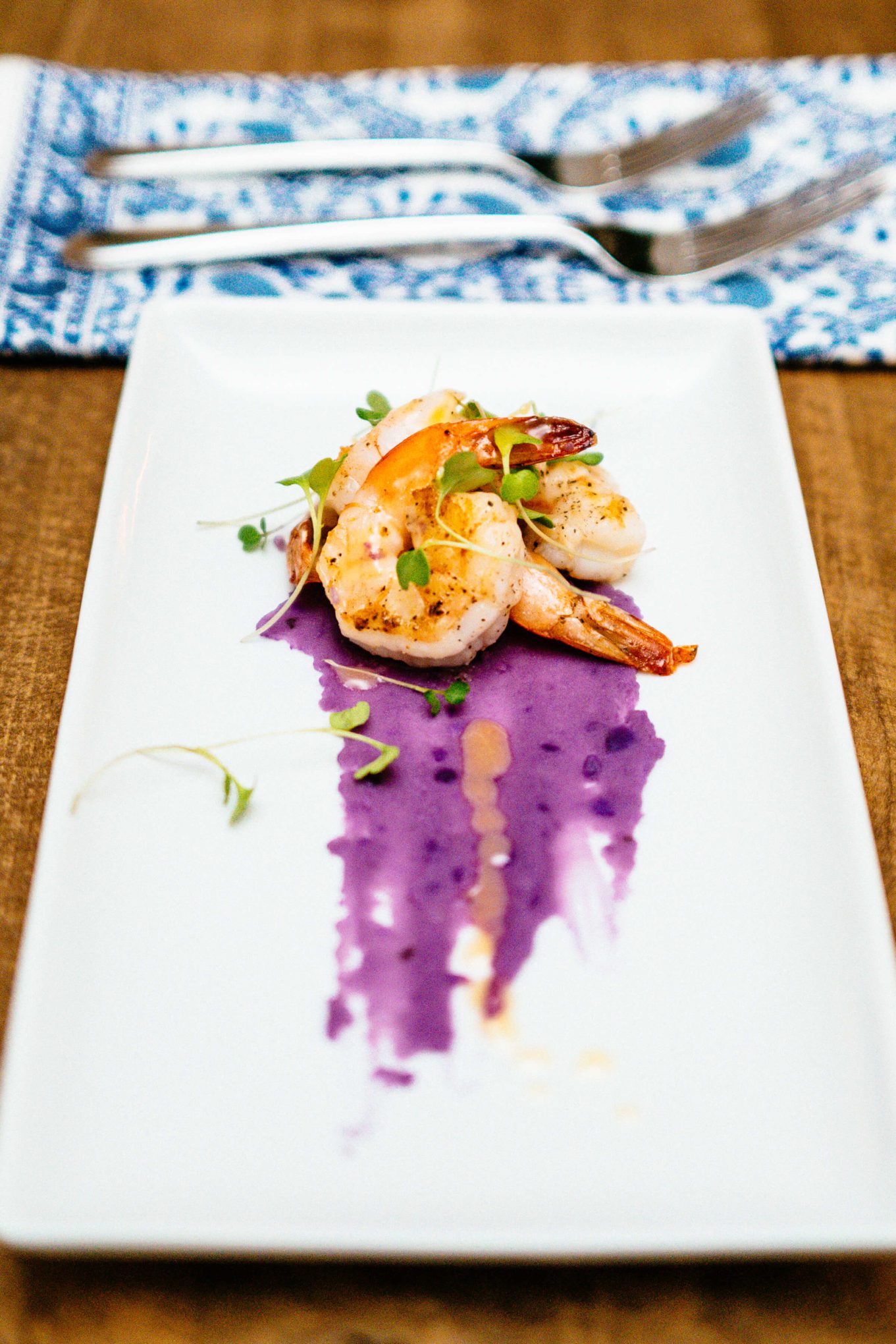 Franciacorta sparkling Italian wine recipe with shrimp and purple potatoes