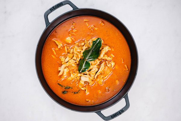 The Taste Edit makes best Quick Thai Panang Curry recipe with coconut milk, chicken, lime, and red curry paste over rice is better than chinese take out