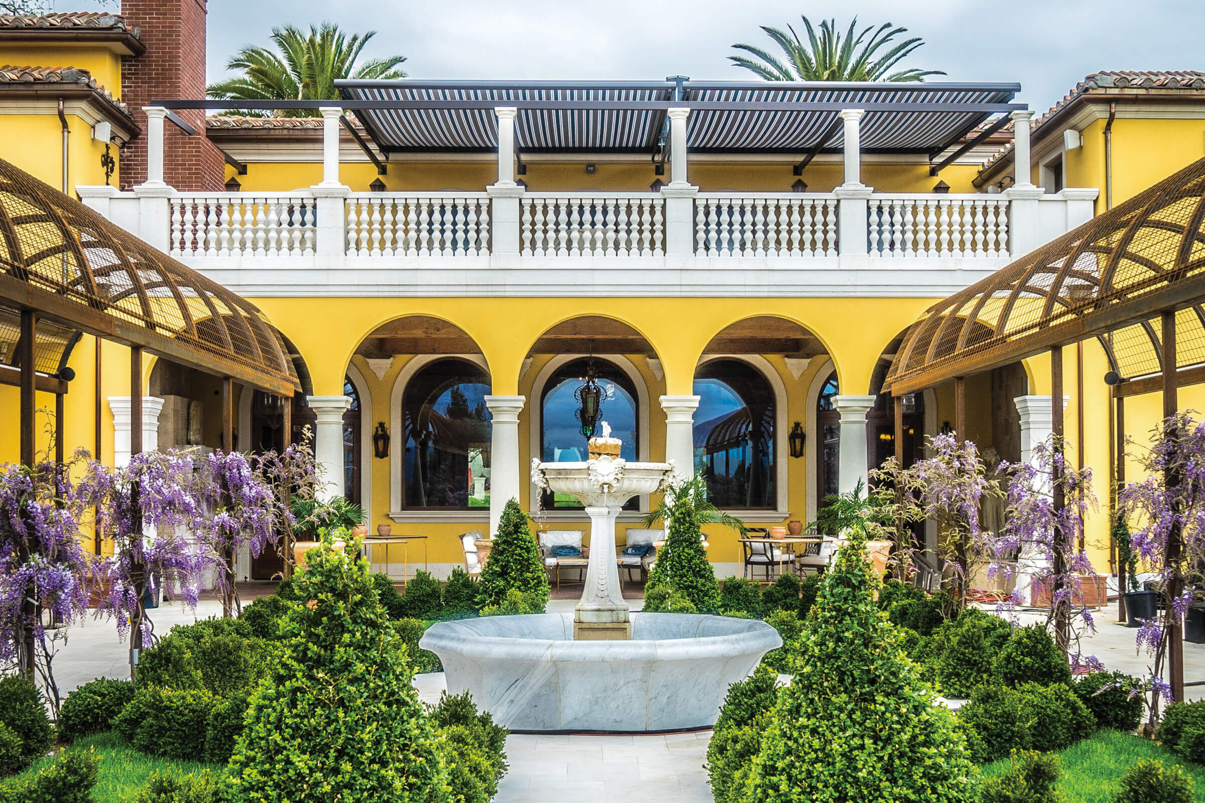 Tasting Room at Piazza Del Dotto in Oakville, Napa Valley