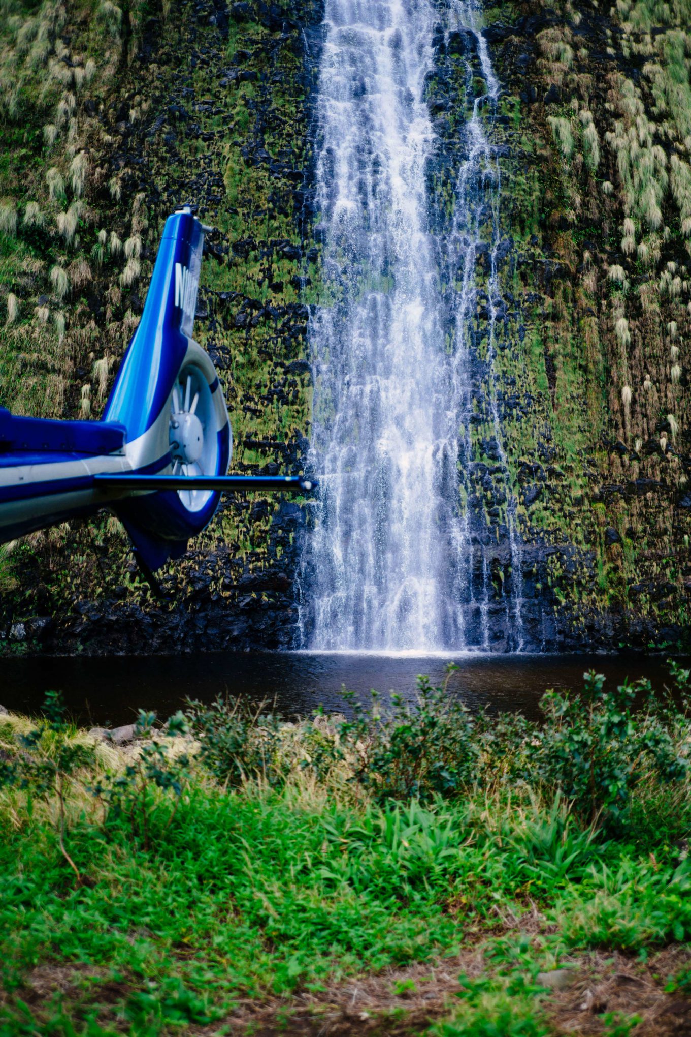 Helicopter Ride in Hawaii Kona with a waterfall stop, The Taste Edit