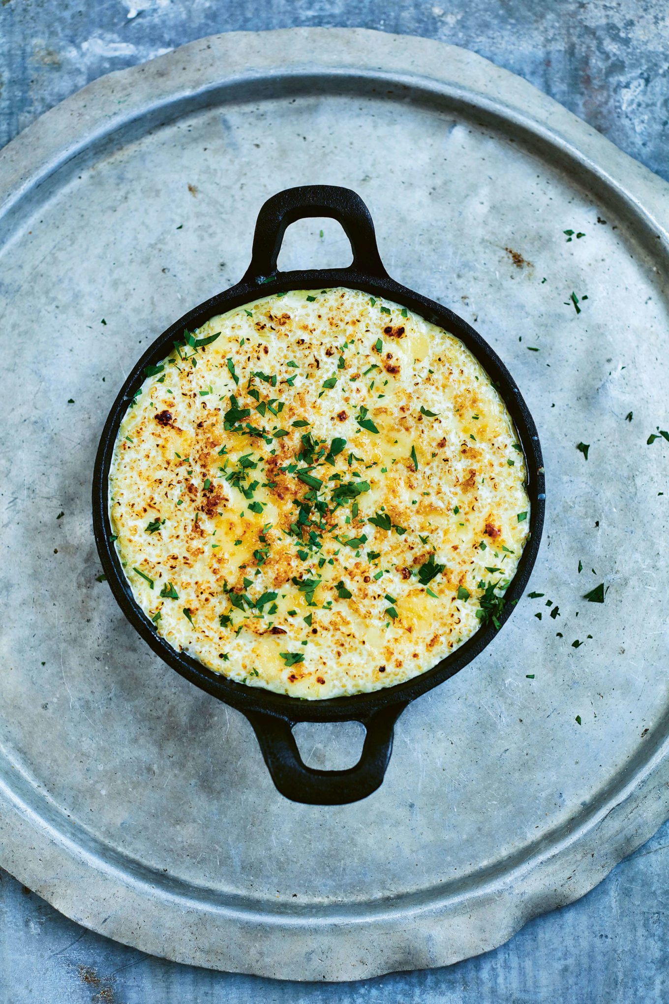 Instead of risotto, try making this quinoa and cheese pudding recipe, it's like a creamy risotto recipe from Peru, get it on thetasteedit.com #recipe #vegetarian