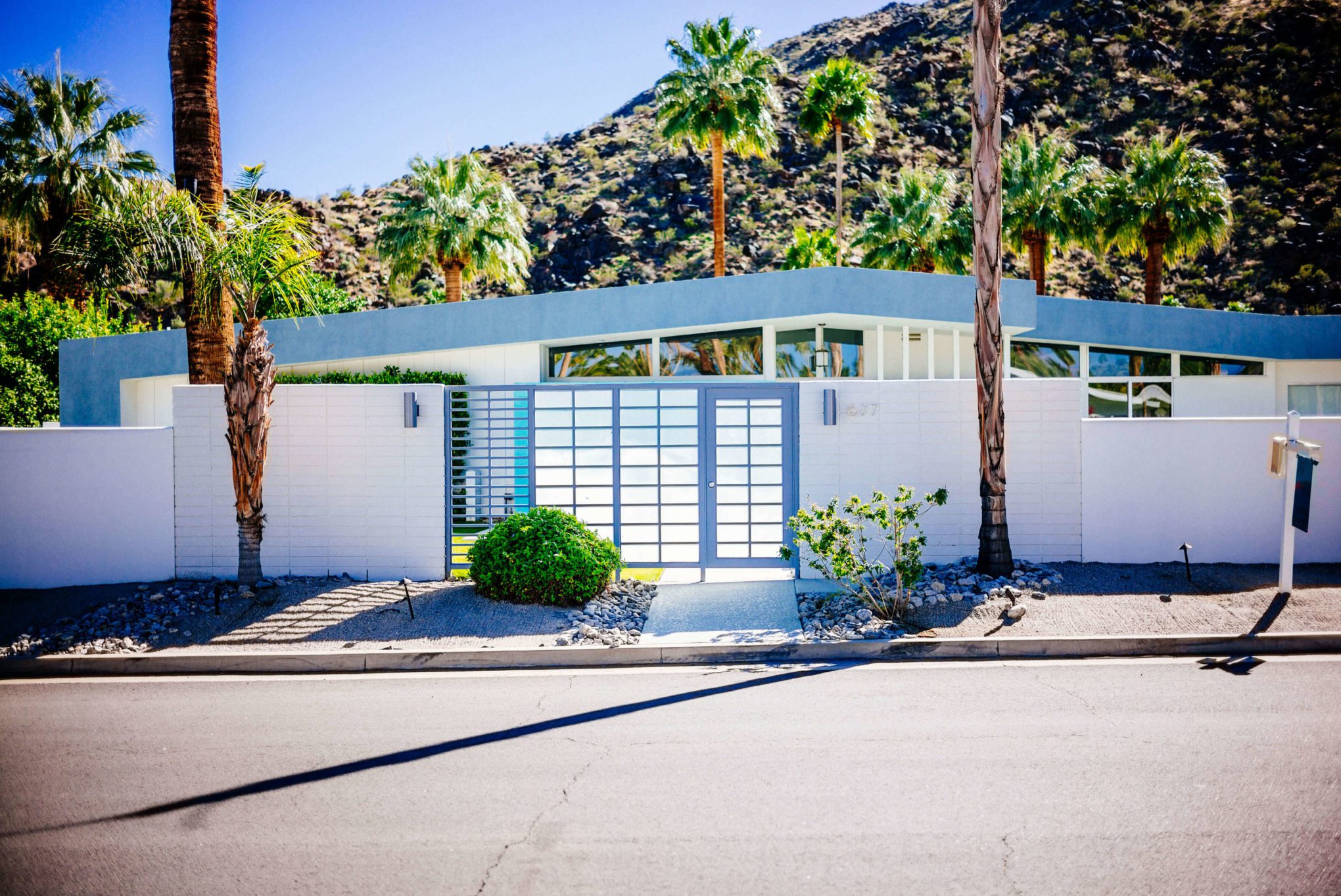 Tour the beautiful Mid Century Homes in Palm Springs, The Taste Edit