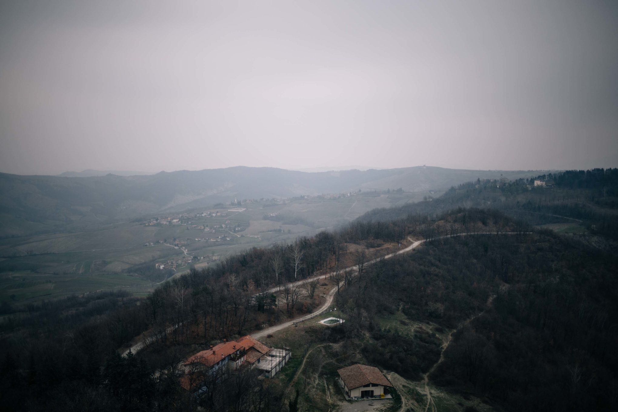 The Taste Edit, culinary photographers, recommends visiting this magical winery in northern Italy. Castello di Stefanago is near the town of Pavia in Lombardy. Winemaker and owner Giacomo Baruffaldi gives us a tour of the winery where they make Baruffaldi natural wines. The vista of the vineyards.