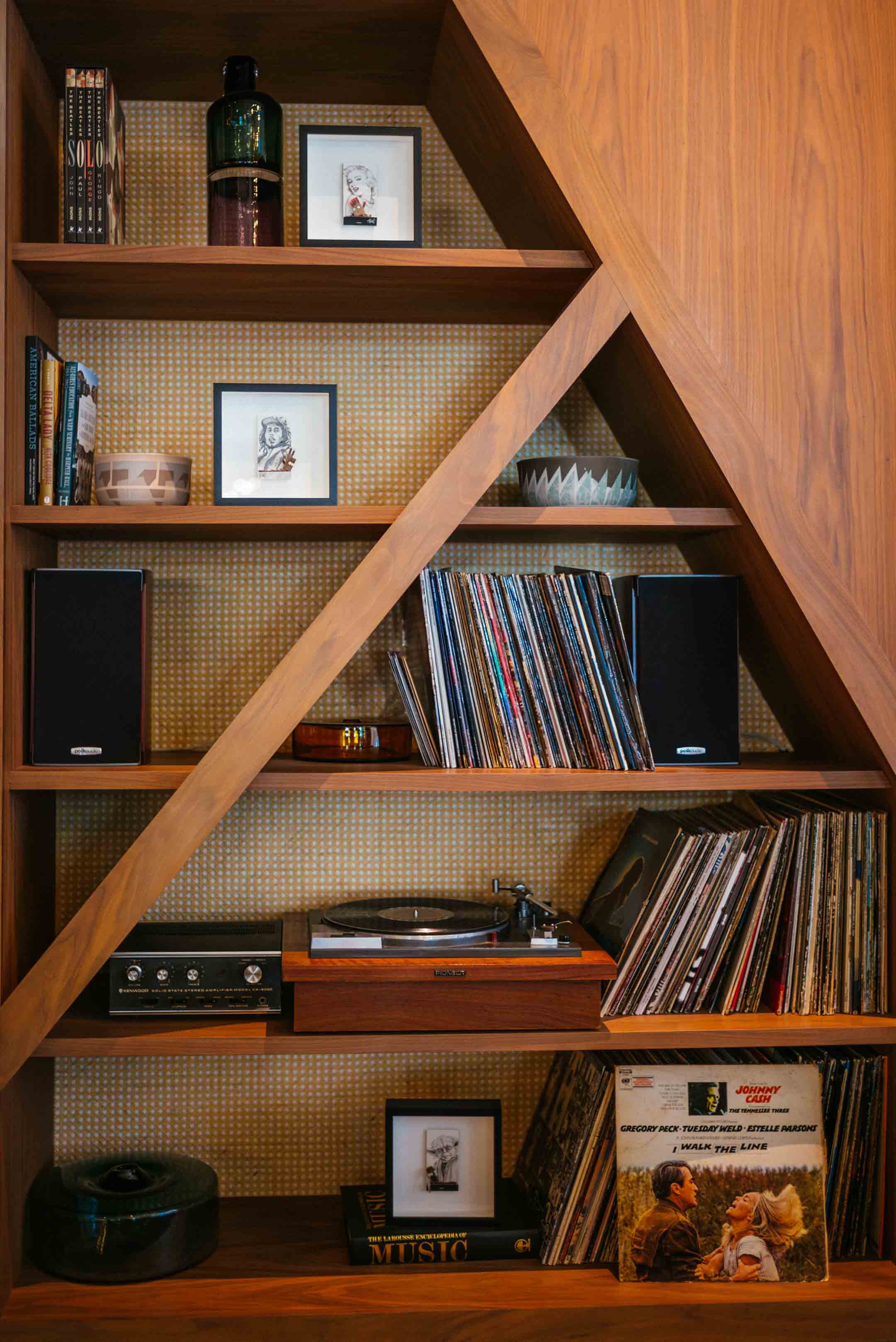 The Taste Edit recommends relaxing in the Thompson Nashville hotel located in the gulch neighborhood in downtown Nashville. Listen to your favorite record while you linger in the lobby.