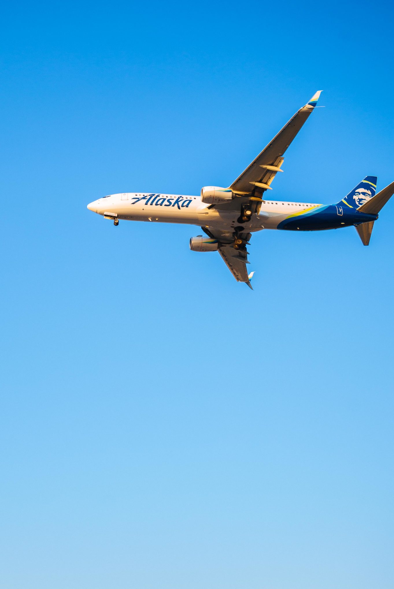 sandiego-alaska-airlines-plan-thetastesf-sarahstanfield-1009422