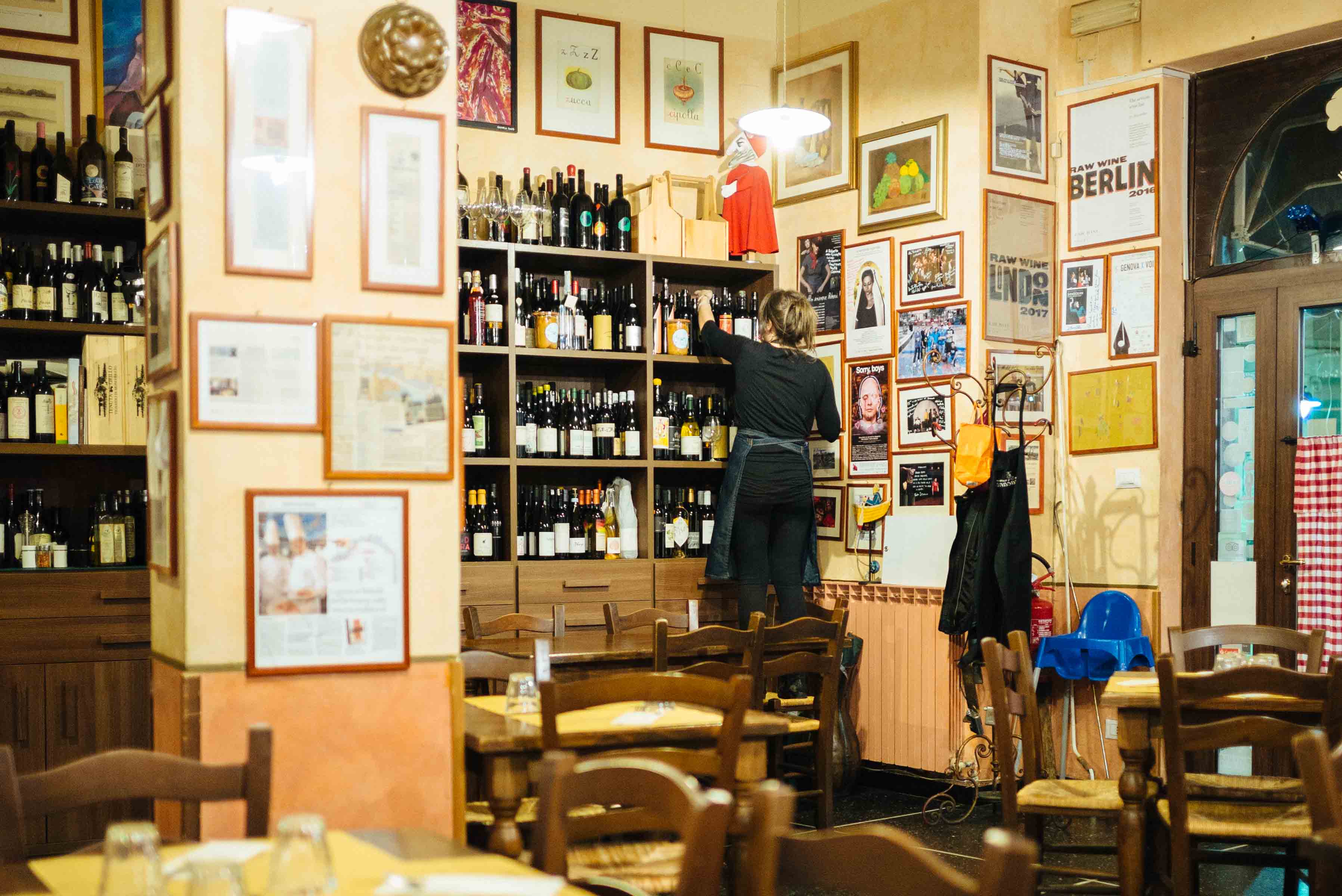 The Taste Edit recommends eating at Forchetta Curiosa restaurant in Genova Italy where to find italian natural wine