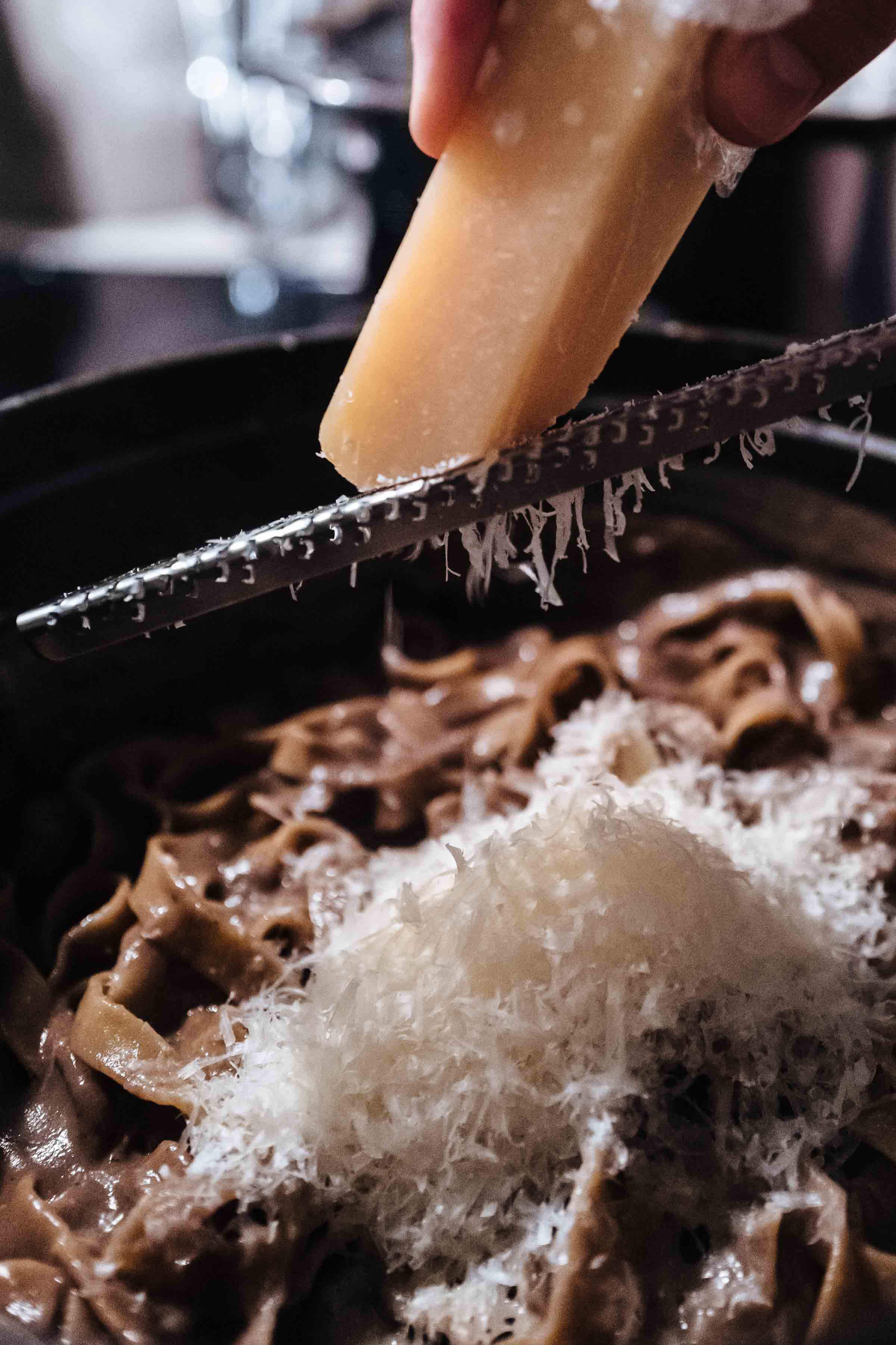 Top the best creamy Florentine mushroom pasta with parmesan cheese, yes this is one of the best Italian vegetarian recipes | thetasteedit.com #easyrecipe #pasta #mushroom