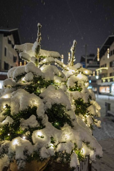 The view from chesa grischuna of Klosters at night near Davos | The Taste Edit #travel #switzerland #swiss #snow