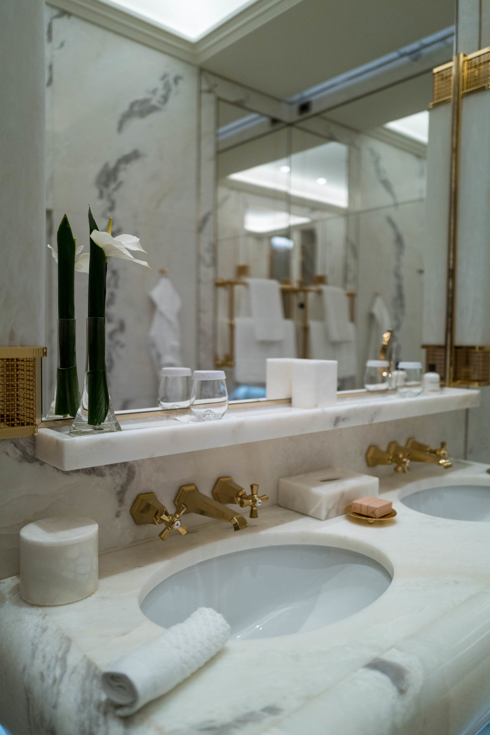 You won't want to leave this bathroom in Hotel Eden in Rome, The Taste Edit #hotel #rome #italy #bathroom