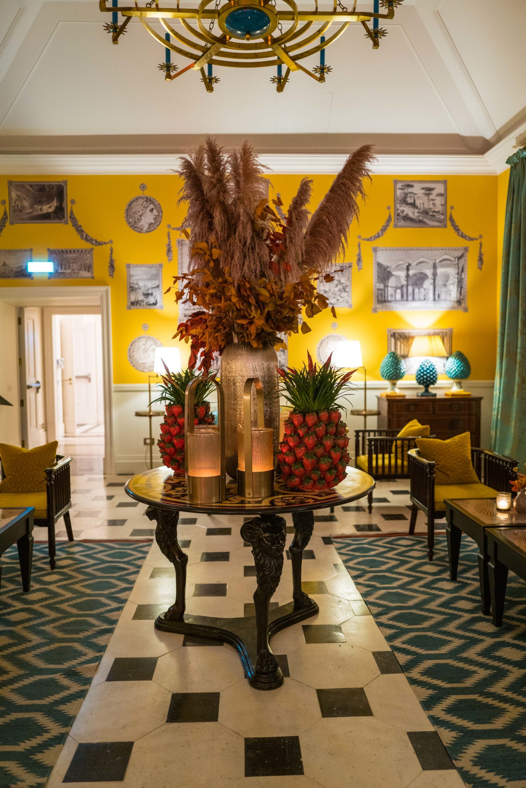 Decor Julep Herbal & Vermouth Bar at Rocco Forte's Hotel de la Ville Rome - The Taste Edit #rome #hotel #decor #travel