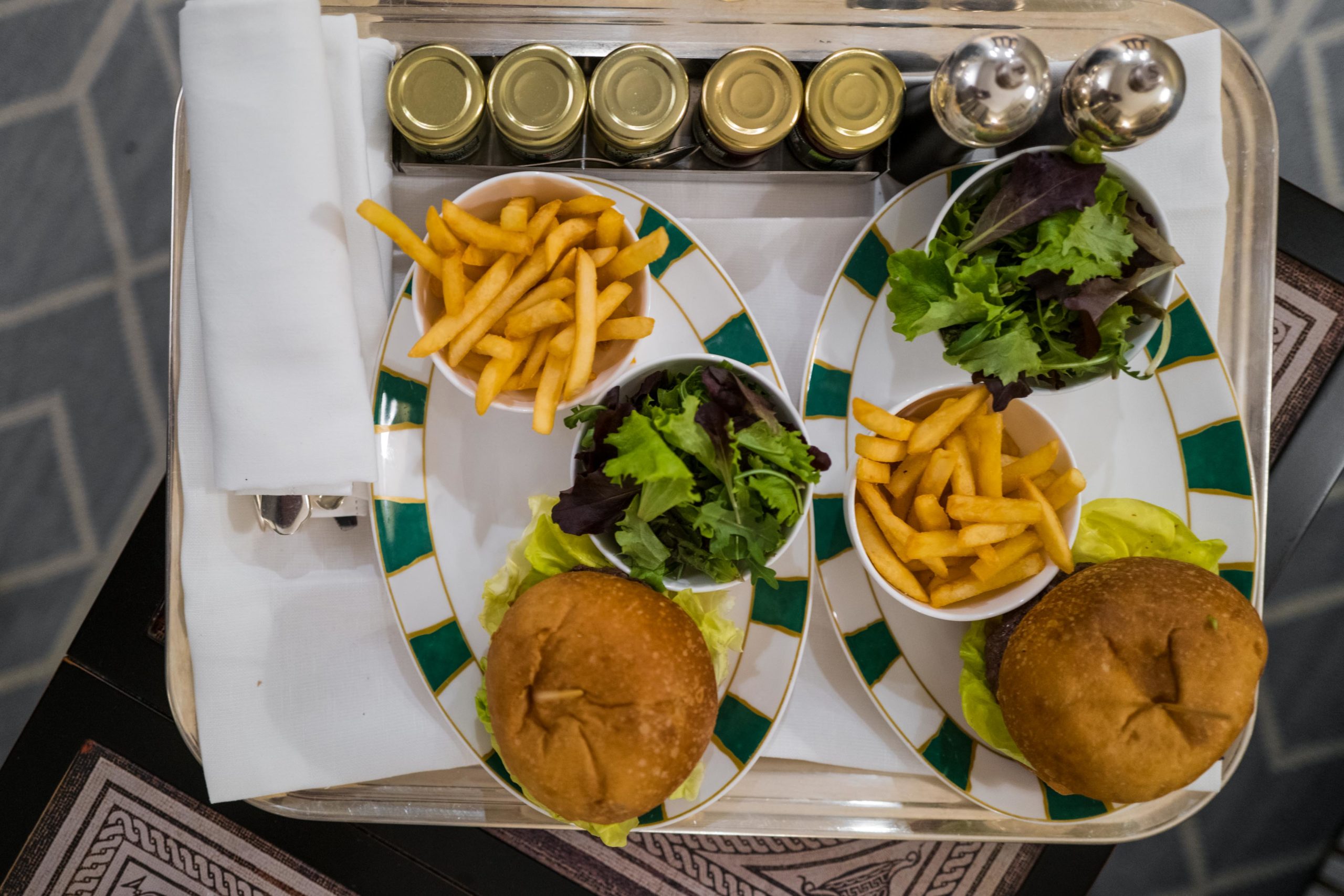Room service at Rocco Forte's Hotel de la Ville Rome - The Taste Edit #rome #hotel #burger #travel