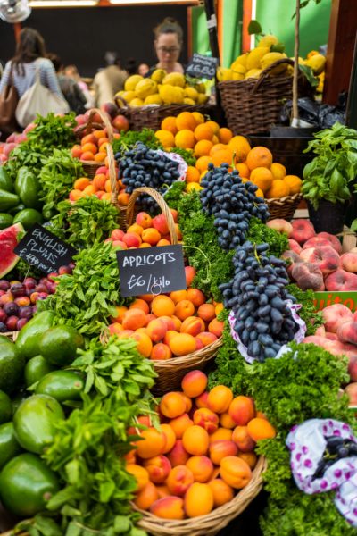 The Borough Market in London is full of seasonal food and produce. Use our guide to learn some of the best stalls for food and drink. #London #travel #foodie