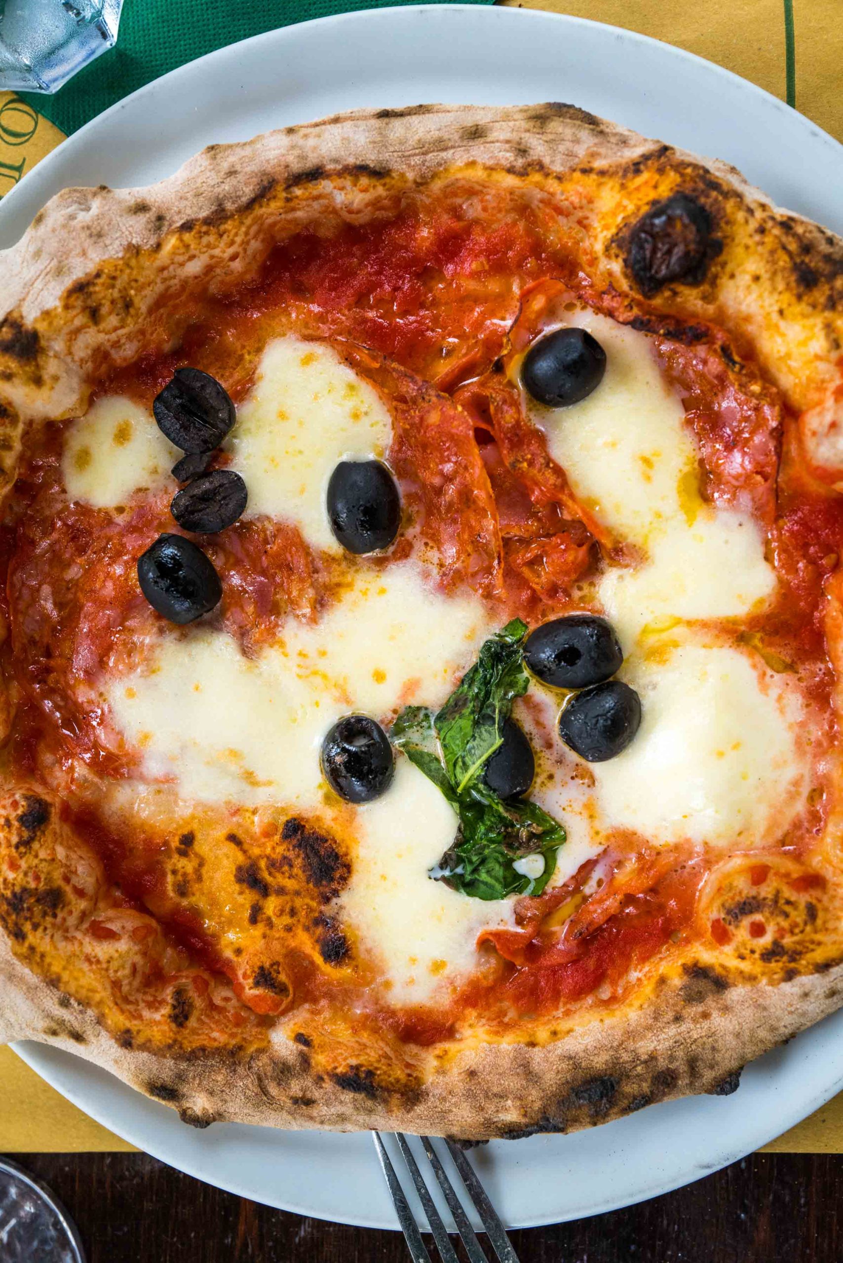 Order a diavola pizza at il Pizzaiuolo.in Florence