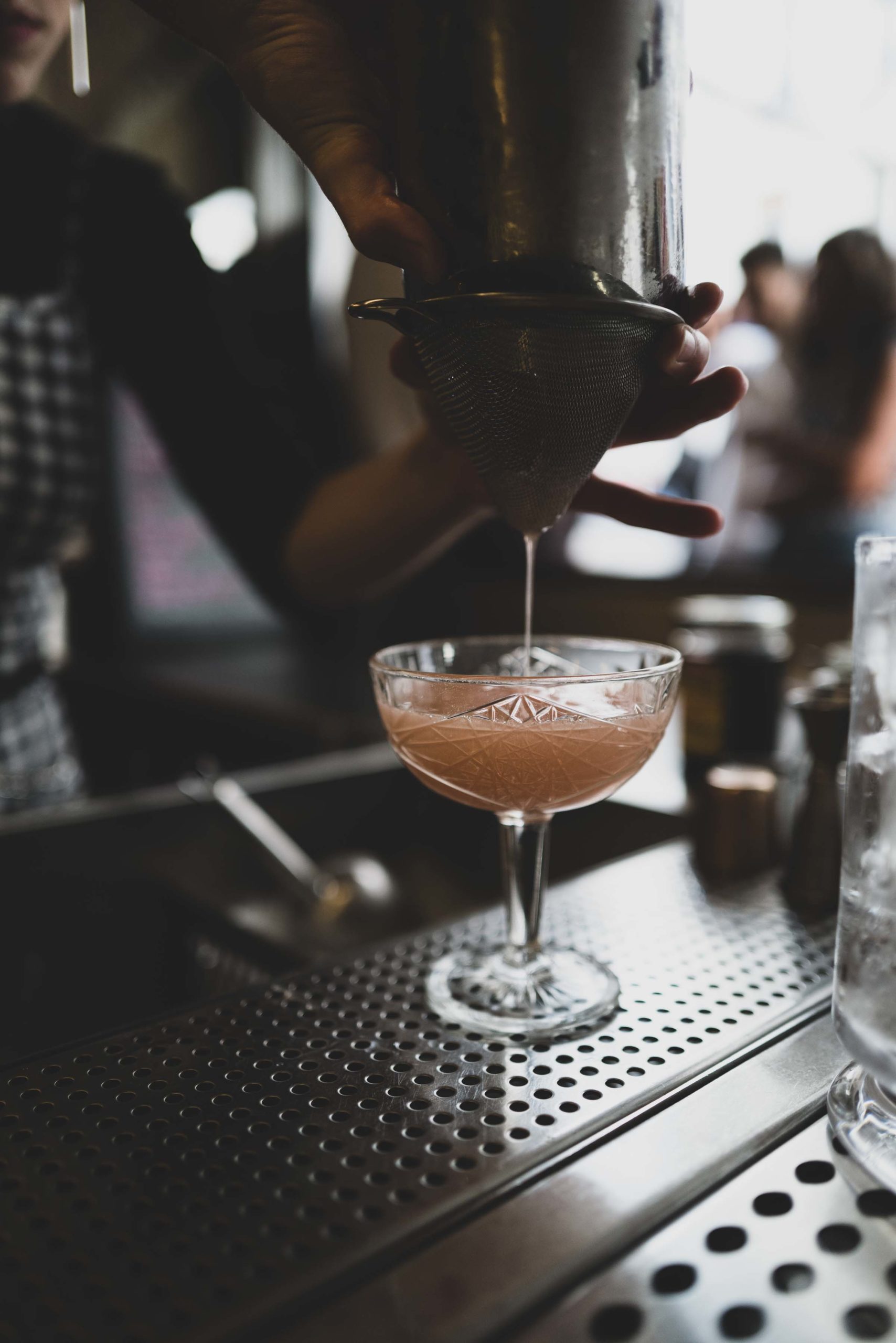 All-female owned Combat Bar Paris