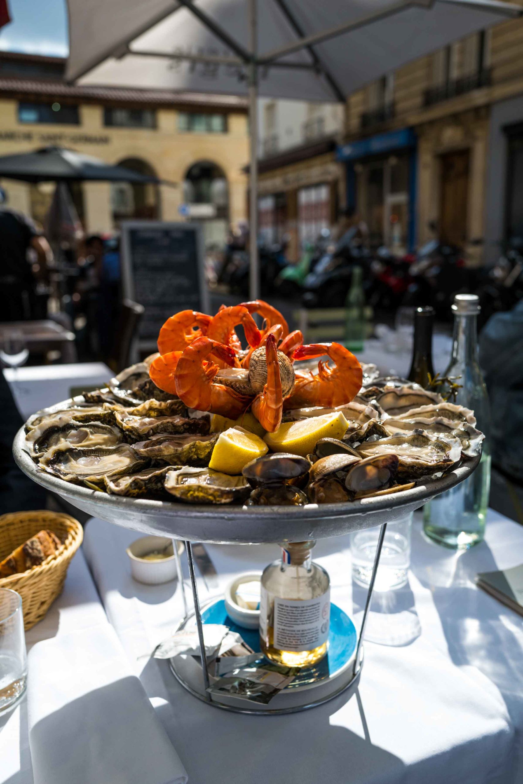 Huitrerie Régis oyster bar in Paris