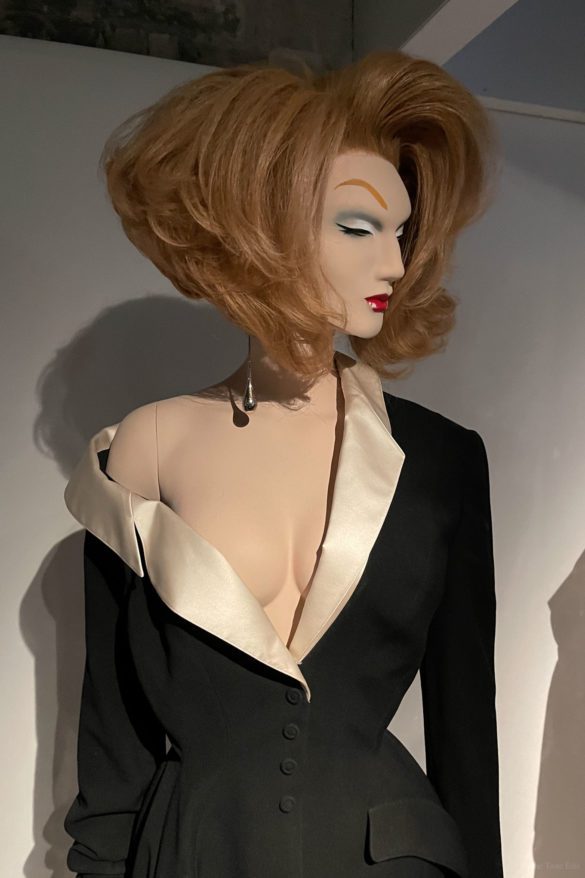 Thierry Mugler Couturissime Visit the Thierry Mugler Courturissime Paris exposition at the Musée des Arts Décoratifs a fashion icon where you can expereince his costumes, haute couture, fragrance and more