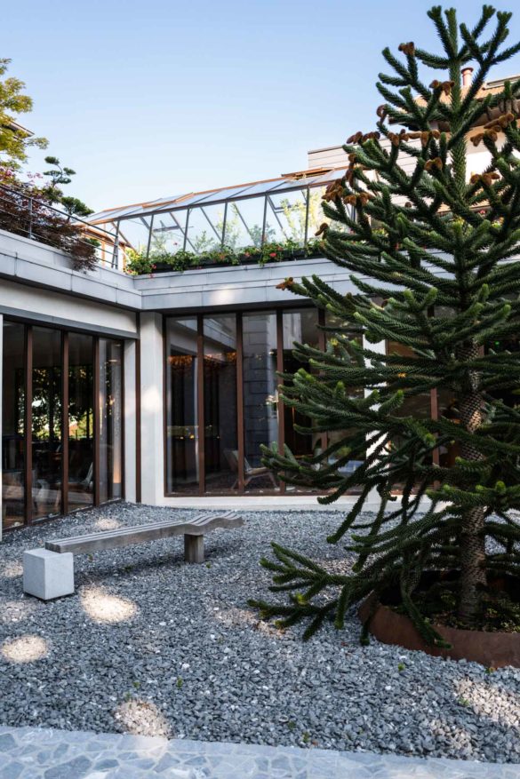 Chef Laurent Petit’s Clos de Sens hotel and three Michelin star restaurant is minutes from Geneva, in Annecy, the "Venice of France"