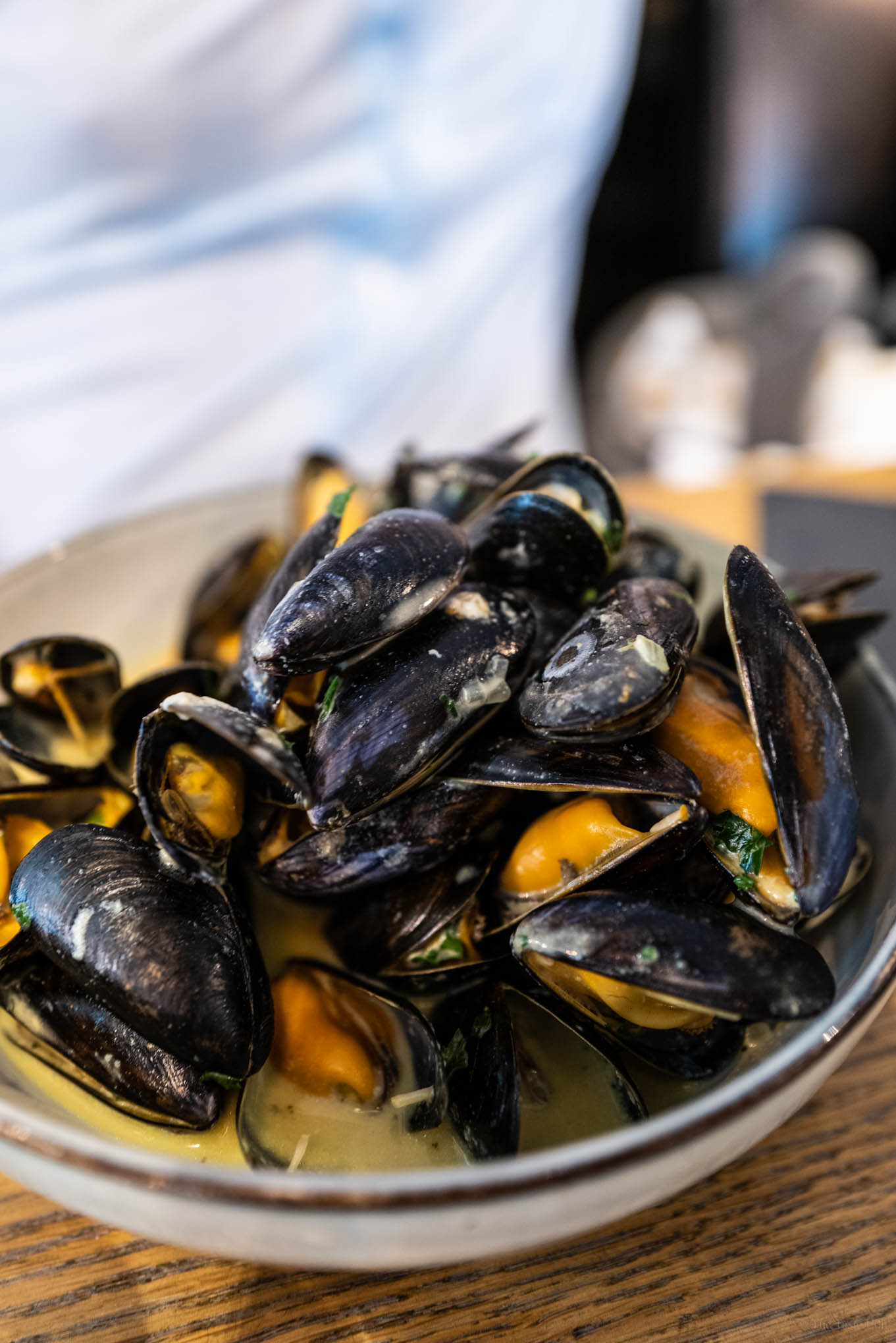 Cave et Cuisine burgundy restaurant mussels