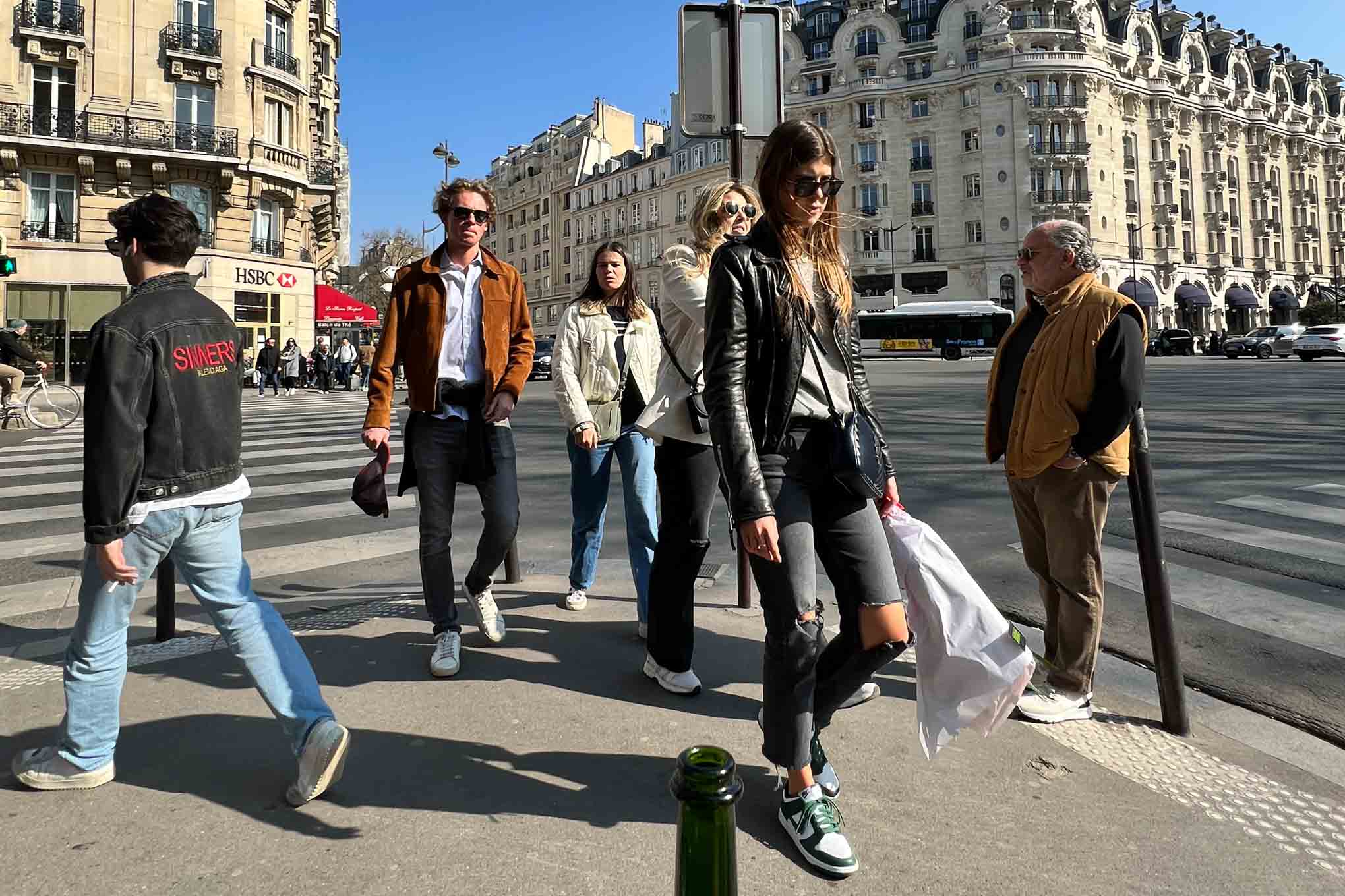 What to wear in Paris in the Fall - use our guide to look more like a parisian