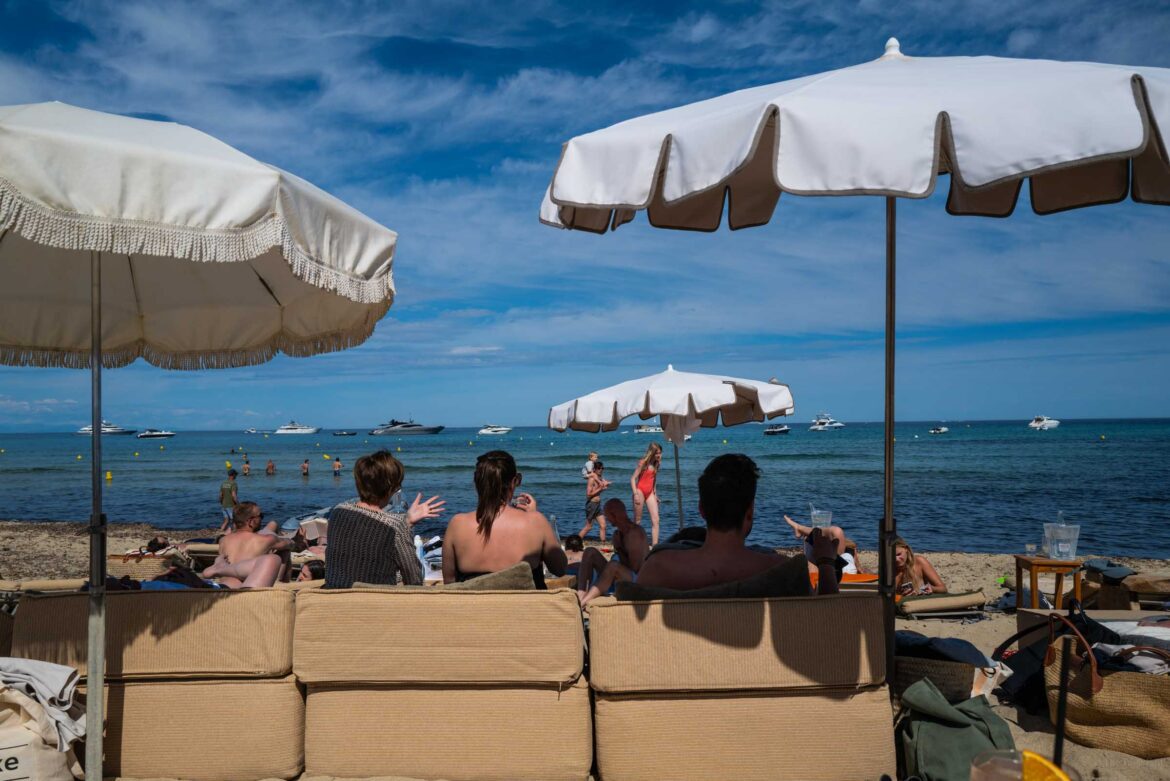 Guide to the Best Beach Clubs in Saint-Tropez - The Taste Edit