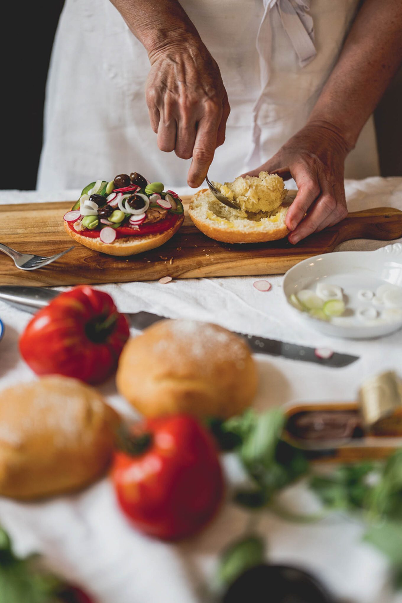 how to make a French sandwich Pan bagnat