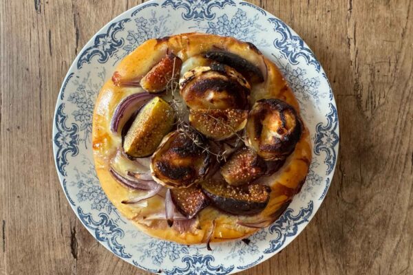 French Fig and Goat Cheese Pizzettes