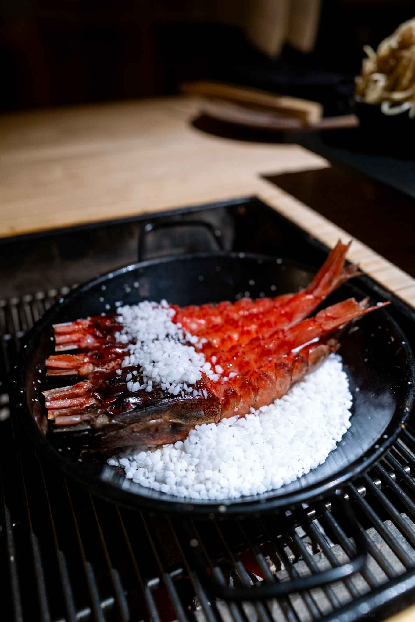 Marie Akaney the new Japanese restaurant in Paris grilling red shrimp